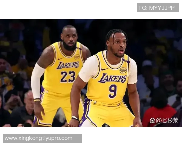 周二竞彩篮球分析:快船状态低迷湖人攻防两端需警惕隐患 周二竞彩篮球分析:快船状态低迷湖人攻防两端需警惕隐患