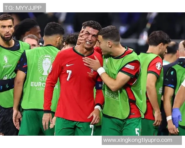 C罗点球失误遭凯莱赫神勇扑救葡萄牙错失良机